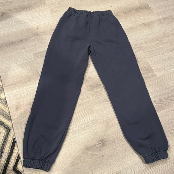 Brandy Melville- Navy Blue Jogger Pants one size fits all - Picture 3 of 4